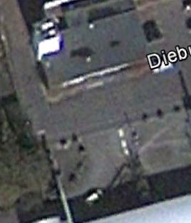 Quelle:Google Earth. Vorplatz Kulturhalle und altes Feuerwehrhaus  Rödermark / Ober-Roden
