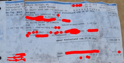 Müll auf dem Parkplatz der B45. 2.3.2015