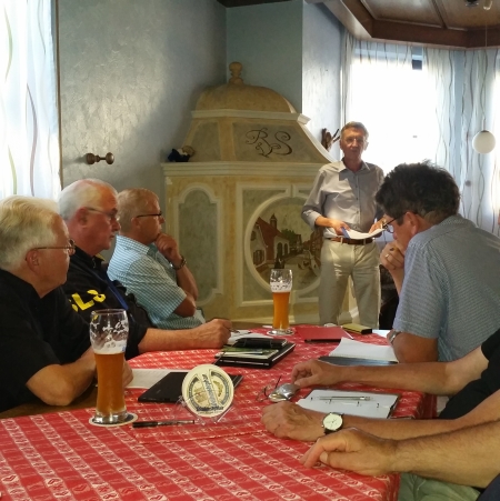 Bürgermeisterkandidat Karl Schäfer (AL/Die Grünen) zu Gast bei den FWR