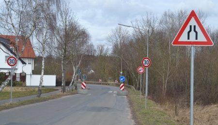 Messenhäuser Installation Richtung Urberach. ALT